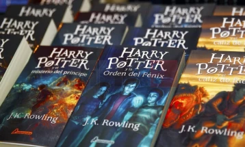 Редок прв примерок од „Хари Потер и Каменот на мудроста“ продаден за над 45.000 фунти
