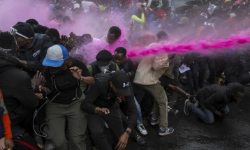 Над 200 повредени, 100 уапсени на протестите против даноци во Кенија