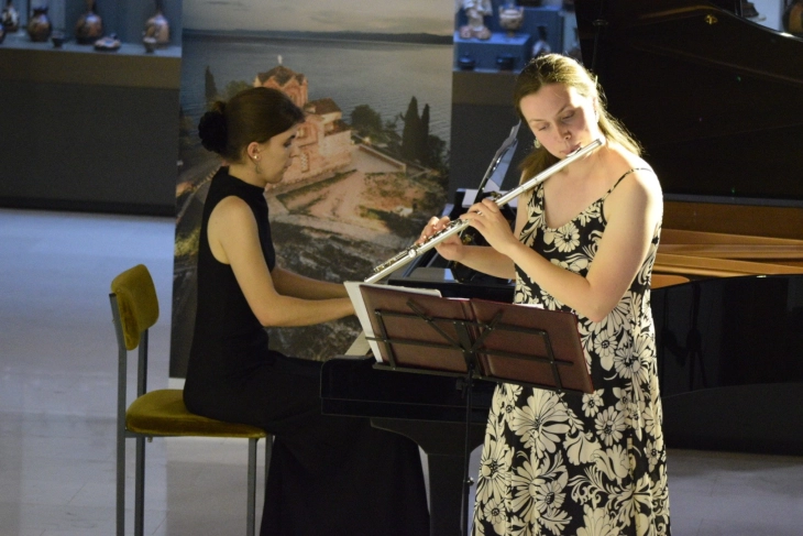 Скопско лето: Концерт на Јана Каевска, Ивона Базгалоска и Ана Трсунова