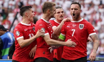 Голема победа за Австрија, Полска се пакува