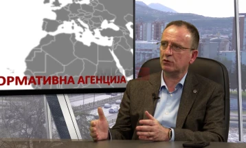 Taravari, opozitës shqiptare: 22 vjet dëme nuk rregullohen për një javë, mos bëni autogola!