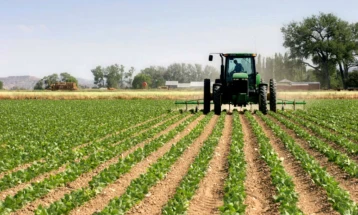 Трипуновски: Ќе ја зајакнеме мерката за осигурување на земјоделските површини