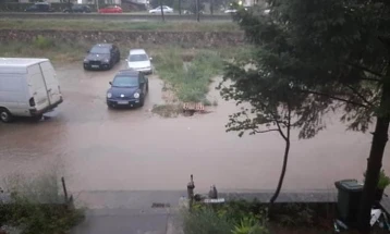 DPHM:  Për shkak të reshjeve të paralajmëruara, rritje të mundshme të nivelit të ujit dhe probleme lokale në zonat urbane