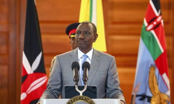Presidenti i Kenisë e tërhoqi ligjin për rritje të tatimit