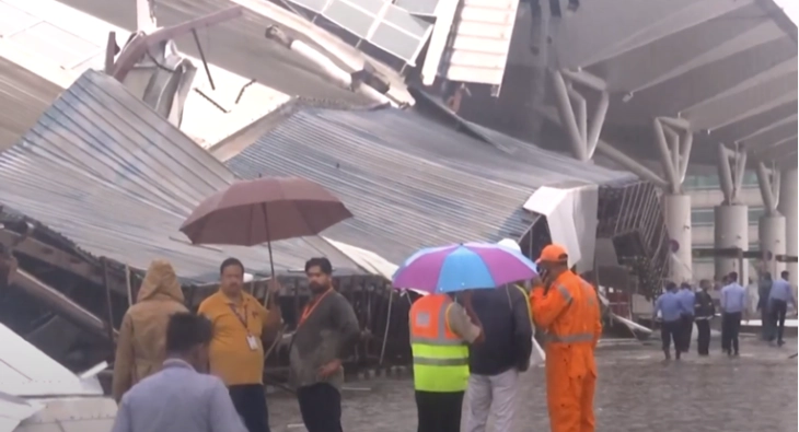 Се урна покривот на аеродромот во Њу Делхи, еден загинат, летовите откажани
