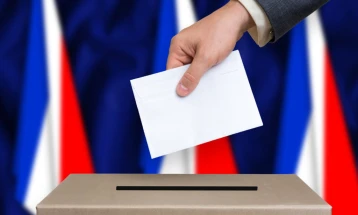 Екстремно десничарскиот блок освои 33 отсто од гласовите во првиот круг од изборите во Франција, соопшти француското МВР