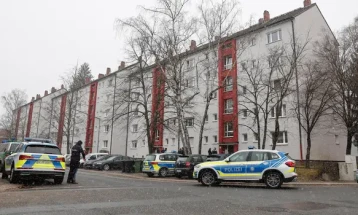 Во Нирнберг убиен маж кој со нож нападнал полициска патрола