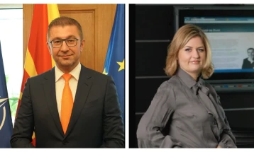 Mickoski: Ministrja Bozhinovska nuk e fshehu se ka nënshtetësi bullgare, ajo është eksperte e jashtëzakonshme