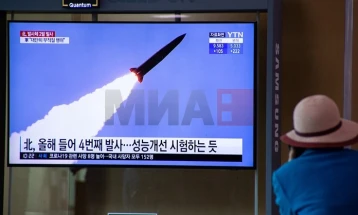 Koreja e Veriut ka testuar një raketë të re balistike taktike