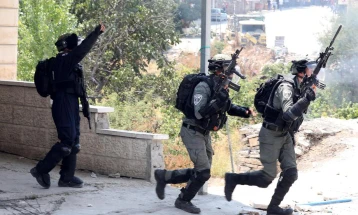 Израел нареди евакуација на Палестинциите од Јан Кунис, па ги нападна градот и околината