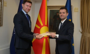 Муцунски ги прими акредитивите од амбасадорот на Албанија Денион Меидани