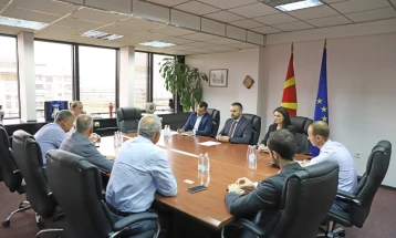 Ministri Durmishi realizoi takim me përfaqësuesit e OEMVP-së: Përmes bashkëpunimit të ngushtë me sektorin e biznesit, do të krijojmë bashkërisht politika për mbështetjen e kompaniv