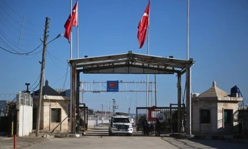 Turqia ka mbyllur kufirin me Sirinë