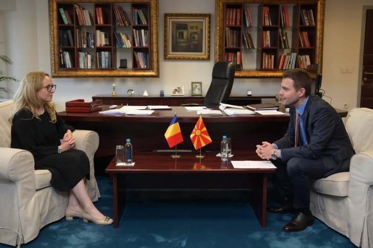 FM Mucunski meets Romanian Ambassador Axinte