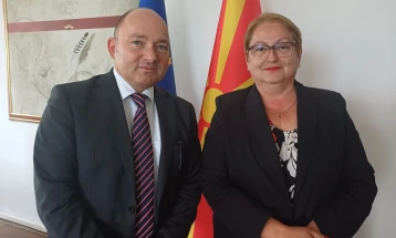 Education Minister Janevska meets Ambassador Pammer  