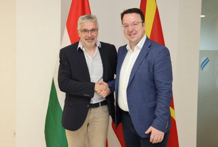 Takim i zëvendëskryetarit të Qeverisë dhe ministër i Transportit NIkolloski me ambasadorin hungarez Klajn