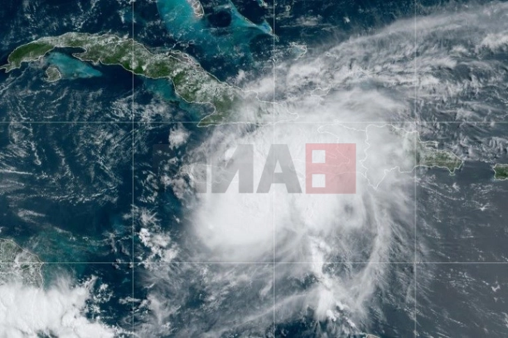 Ураганот Берил ќе ја погоди Јамајка во следните неколку часа