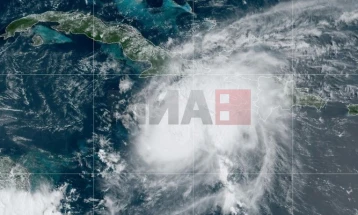 Ураганот Берил ќе ја погоди Јамајка во следните неколку часа