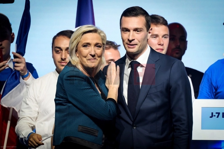 „Еурактив“: Можниот влез на екстремната десница во Владата во Париз создава нервоза меѓу членките на НАТО  