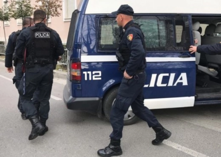 Во Албанија уапсен поранешениот министер за здравство Беќај