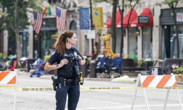Tre persona e humbën jetën pasi një kamion është përplasur tek një grup njerëzish në Nju-Jork gjatë festimit të Ditës së Pavarësisë