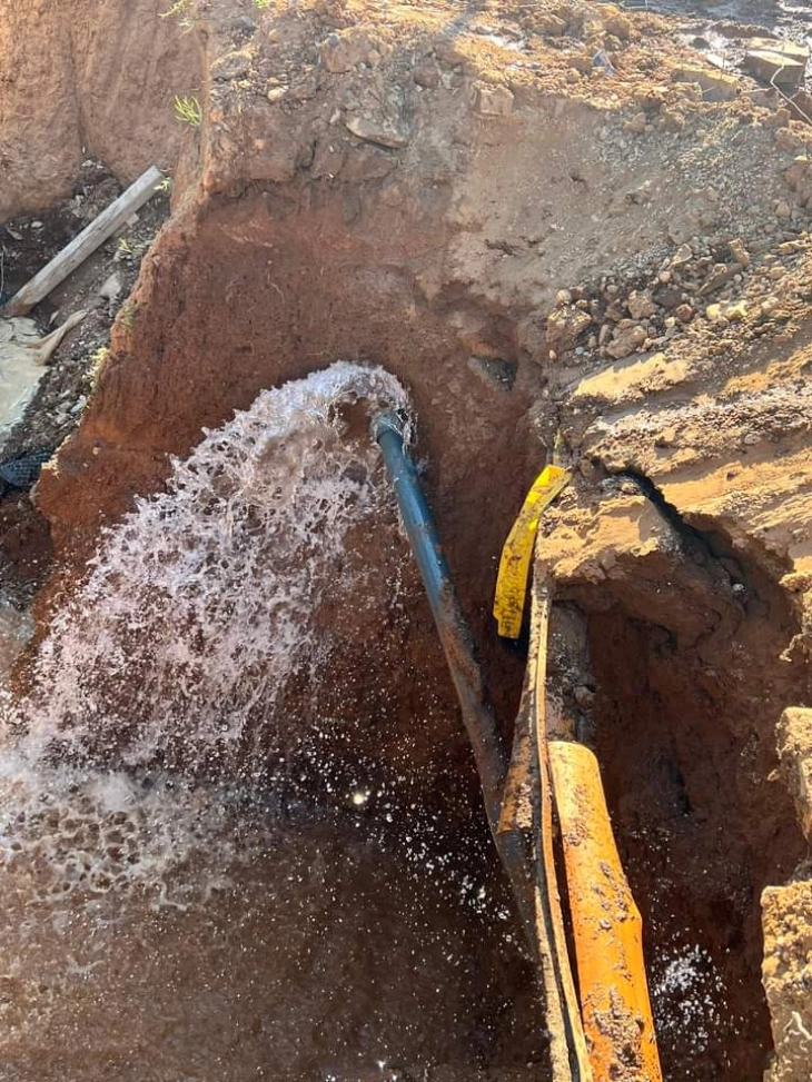 Повеќе часа поголем дел од Дебар без вода