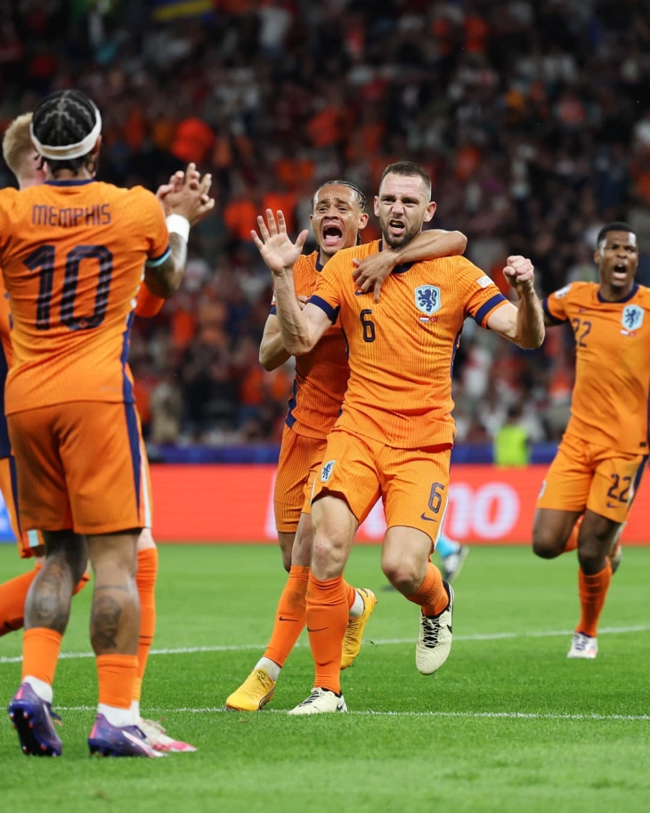 Netherlands come from behind to reach first Euros semis in 20 years