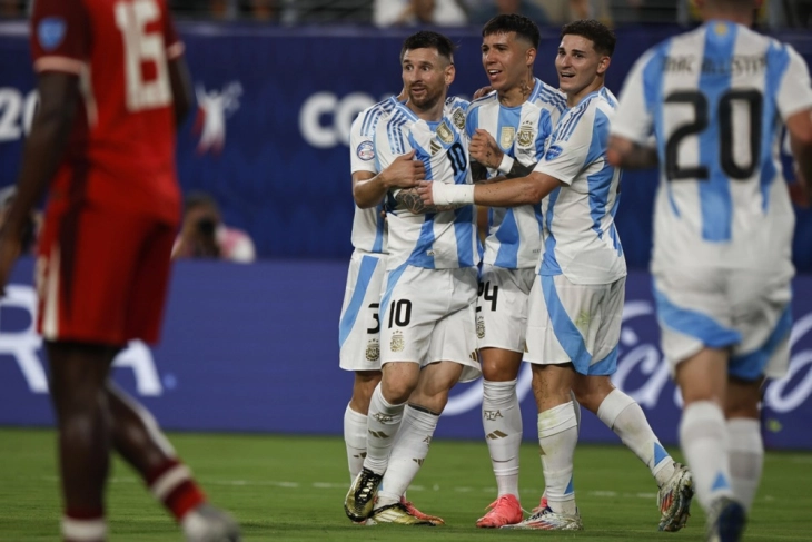 Аргентина ја победи Канада и се пласираше во финалето на Копа Америка