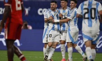 Аргентина ја победи Канада и се пласираше во финалето на Копа Америка