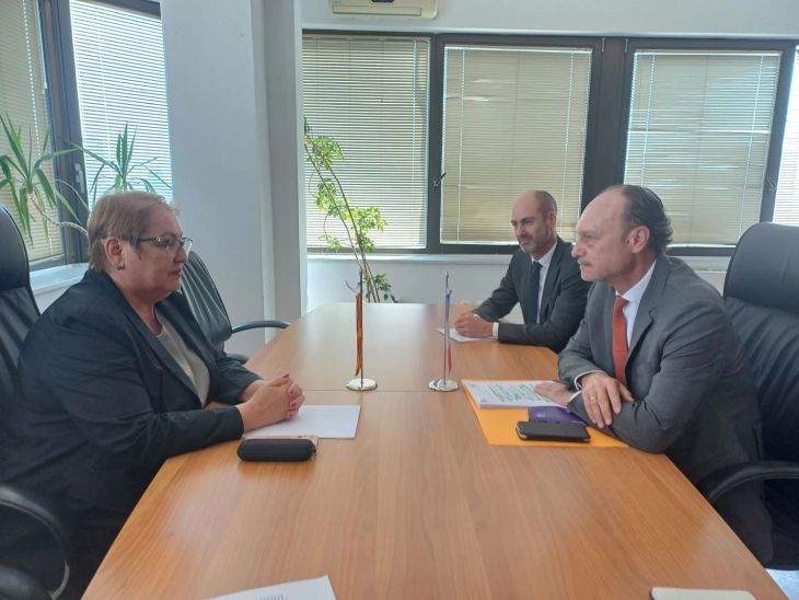 Education Minister Janevska meets French Ambassador Baumgartner