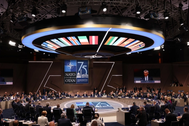 NATO leaders pledge €40 billion military aid to Ukraine in next year