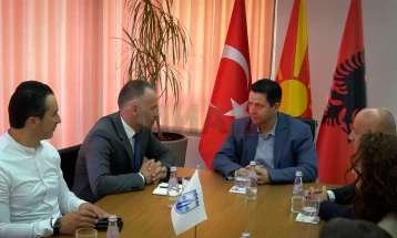 Kryetari Limani takon zëvendëskryeministrin Fetai: Komuna e Gostivarit shembull i transparencës dhe qeverisjes së mirë