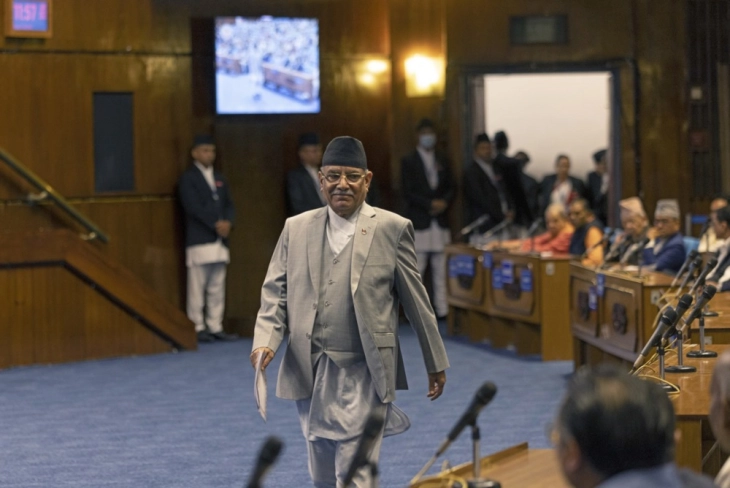 Парламентот на Непал му изгласа недоверба на премиерот, лидерот на комунистите доаѓа на чело на Владата