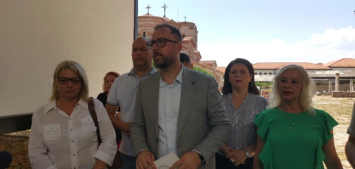 Министерот Љутков во посета на Музејот на вода во Охрид
