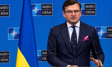 Kuleba: Ukraina nuk mund të presë edhe 75 vjet, duhet patjetër të hyjë shumë shpejt në NATO