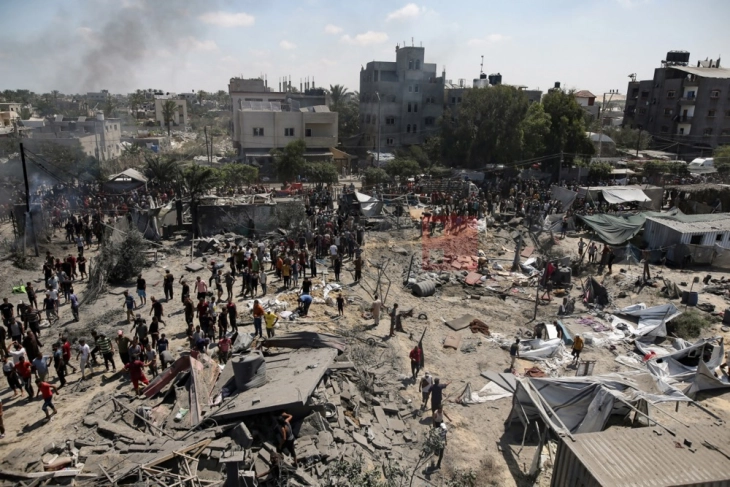 Израелски напад во Кан Јунис, Хамас тврди дека десетици Палестинци се убиени или повредени