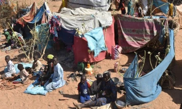Велика Британија со два милиона фунти ќе ги помага бегалците од Дарфур