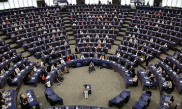 Новите европратеници почнаа со работа, кандидатите за претседател на ЕП ги изнесоа своите ставови