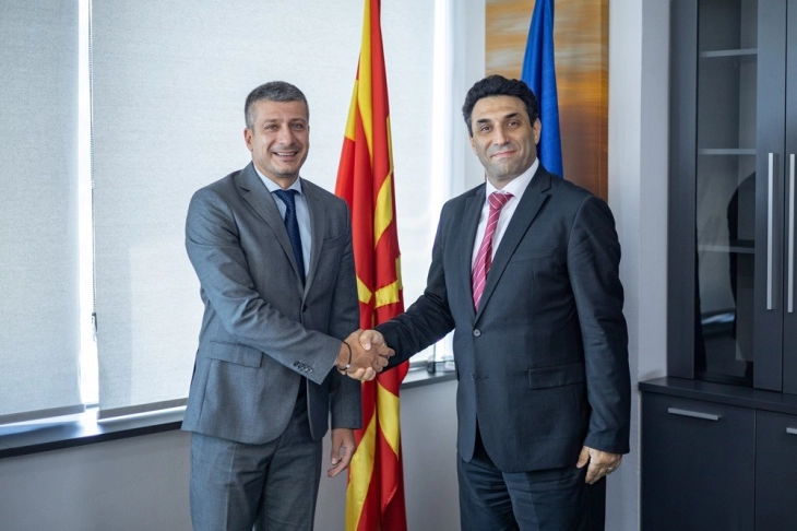 Средба на министерот Перински со Фатих Туркменоглу, шеф на Канцеларијата на ЕБОР во Скопје