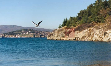 Температурата на Охридско Езеро 26 степени, а на Преспанско 25,5