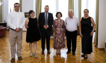 President Siljanovska Davkova meets anti-discrimination commission members