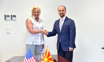 Minister of European Affairs Murtezani meets US Ambassador Aggeler 