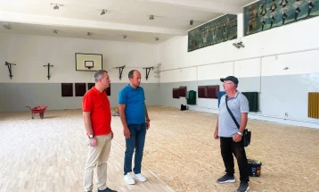 Герасимовски: Учениците на ООУ „Кочо Рацин“ во септември ќе добијат реконструирана модерна спортска сала