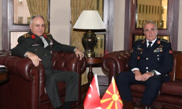 Gjeneral-nënkoloneli Vasko Gjurçinovski për vizitë zyrtare në Armatën e Turqisë 