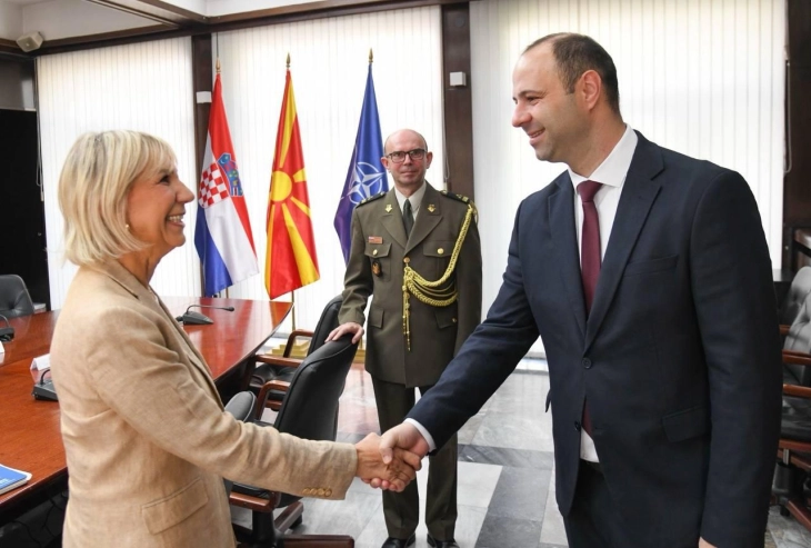 Defense Minister Misajlovski meets Croatian Ambassador Tiganj 