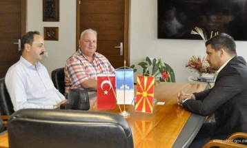 Градоначалникот на Охрид Пецаков се сретна со турскиот амбасадор Фатих Улусој