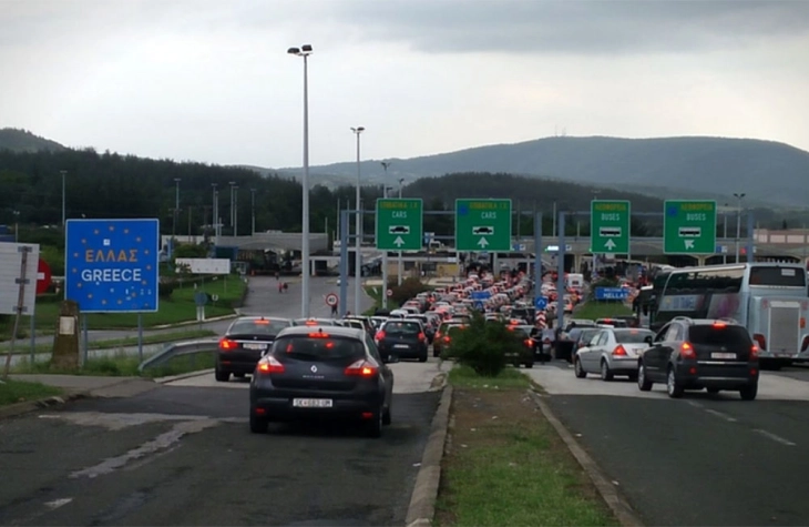 Поголем интензитет на сообраќај на граничните премини Богородица и Табановце