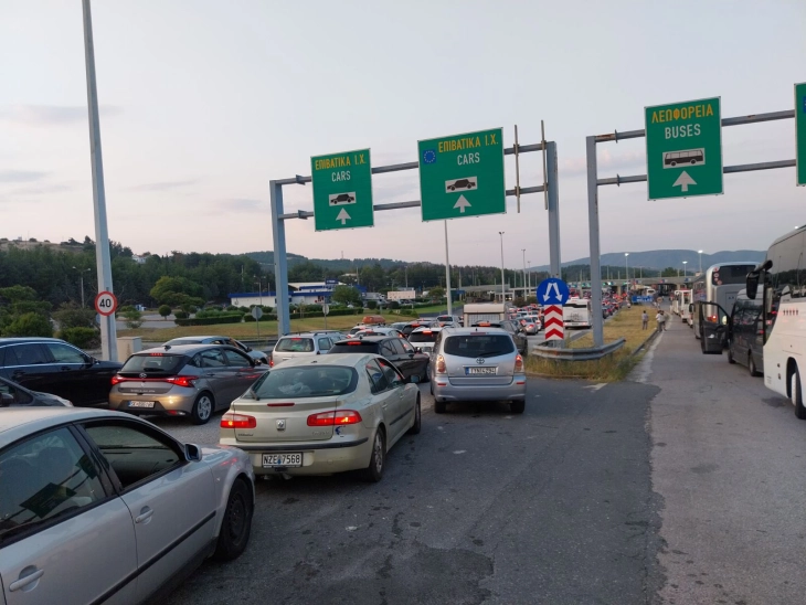 Traffic: Delays at Tabanovce, Bogorodica crossings