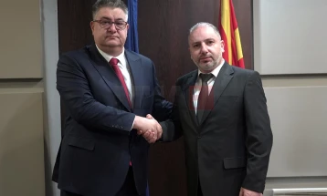 Takimi i ministrit Minçev me drejtorin e Drejtosië doganore, Nikollovski