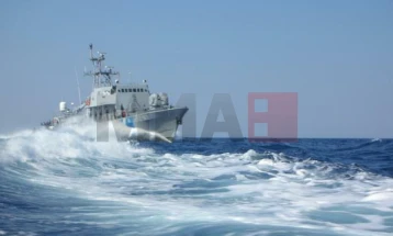 Turqia ka dërguar anije ushtarake në afërsi të ishullit grek për shkak të një anije që hulumton instalimin e një kabllo elektrike  midis Kretës dhe Qipros